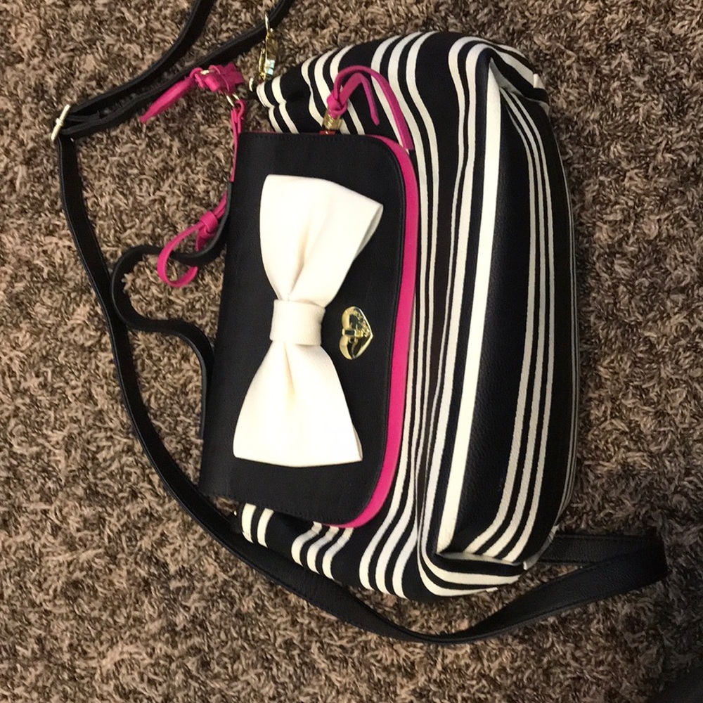 Betsy Johnson purse 👛